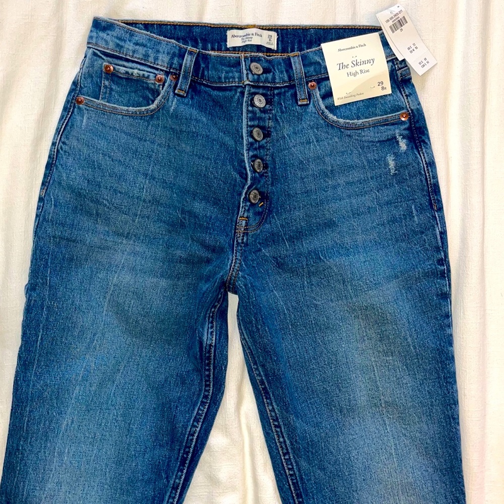 NWT A&F Skinny High Waisted Button Down Jeans